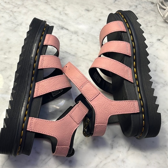 Dr. Martens Blaire Sandals in Peach size 8 NEW - Picture 6 of 12